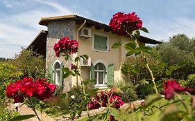 Achilles Country House